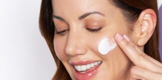 15 найкращих осінніх косметичних продуктів Amazon 2025 року, на думку експертів з жіночого здоров’я