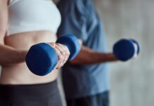 Чи повинні чоловіки та жінки тренуватися по-різному? Експерт розвіює цей поширений міф про тренування