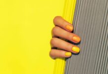 Як безпечно зняти акрилові нігті вдома