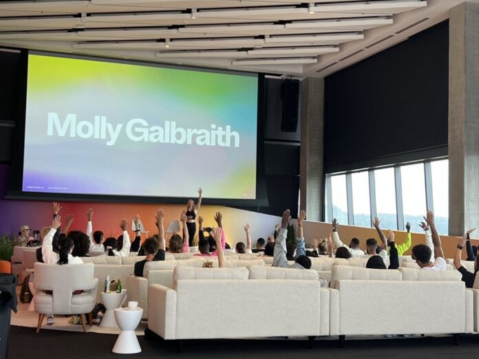 8d18afd0-409f-48e0-b56e-2ac9349727f9