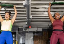 Жінки старше 60 років переосмислюють силу та старіння