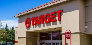 Alvo para remover cereais com corantes sintéticos, dividindo os compradores