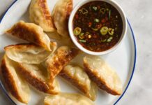 Заморожені пельмені завойовують культову популярність завдяки зручності та смаку